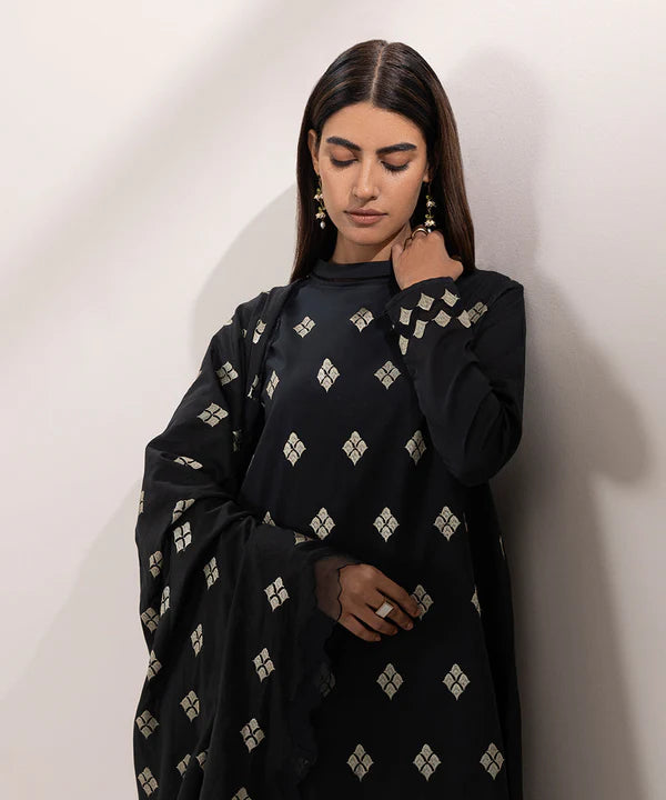3 Piece | Black Lawn Embroidered Suit