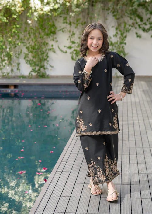 Arin | Girls Black Embroidered Kurta Set
