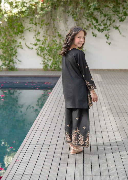 Arin | Girls Black Embroidered Kurta Set
