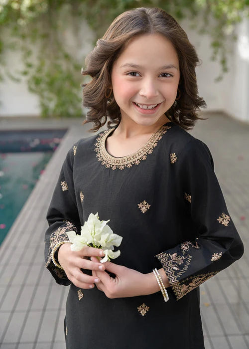 Arin | Girls Black Embroidered Kurta Set