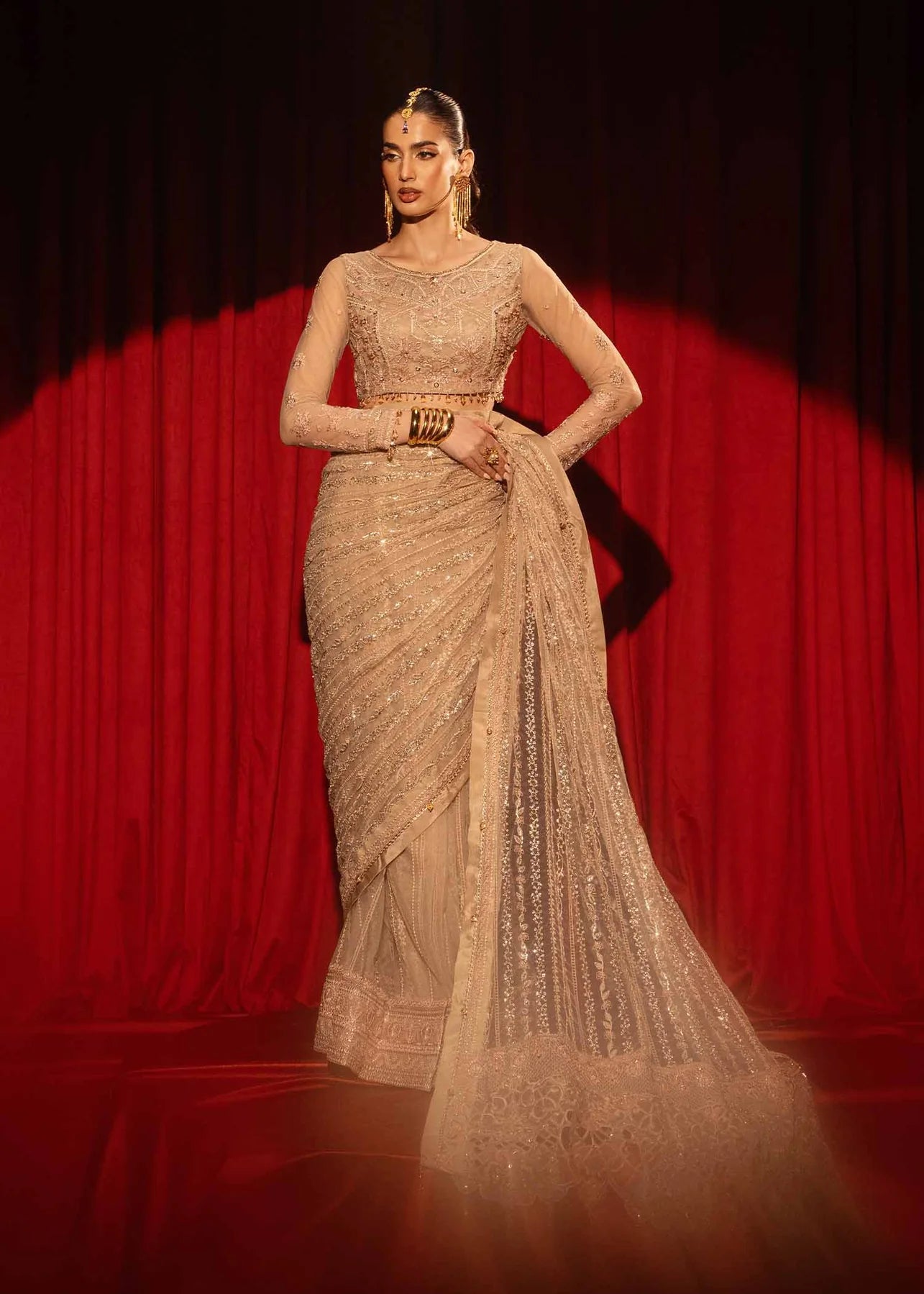 Zar-E-Sahar | Ivory Gold Embroidered Handmade Net Saree