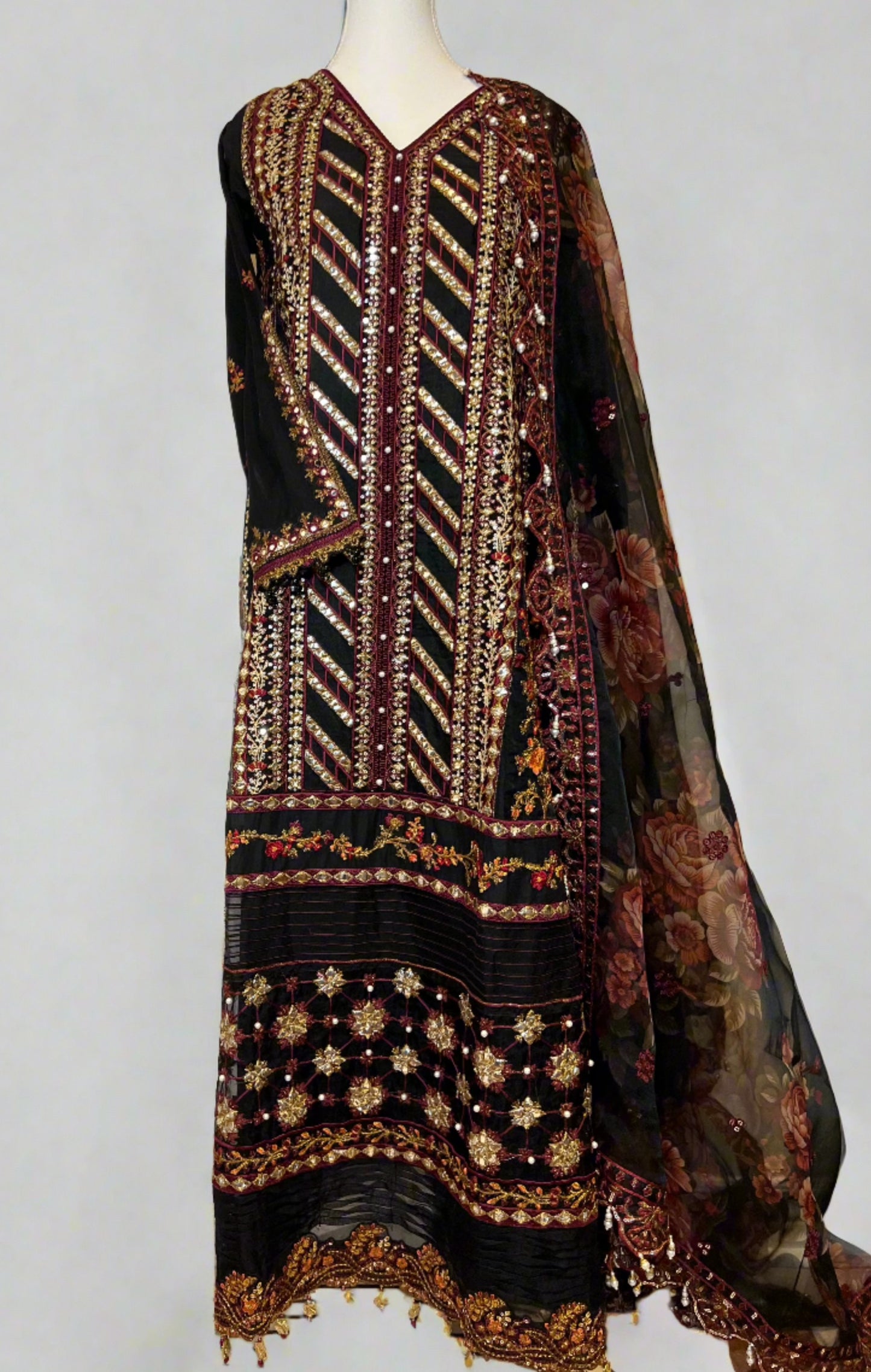 3 Piece | Black Embellished Pishwas Set