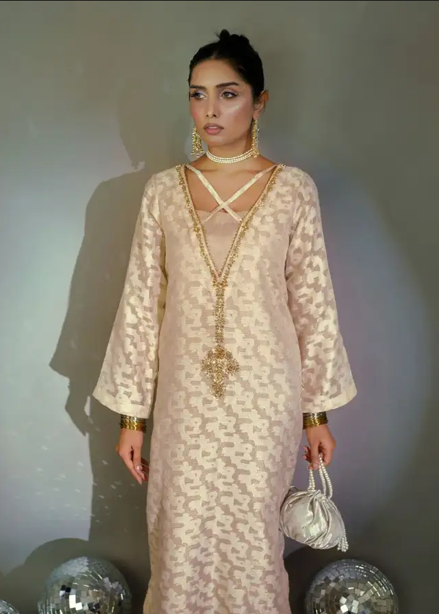 Minutiae | Off White Embroidered Jacquard Net Kaftan