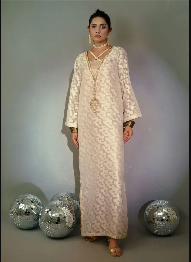 Minutiae | Off White Embroidered Jacquard Net Kaftan