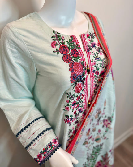 Khaadi Floral Embroidered Khaddar Shirt with Matching Dupatta