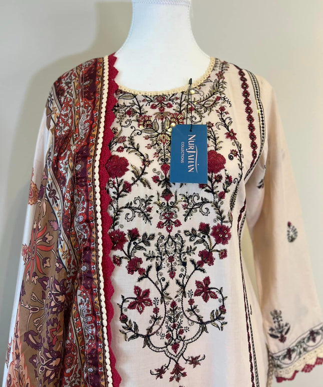 Asim Jofa | 3 Piece | Embroidered Cambric and Silk Suit