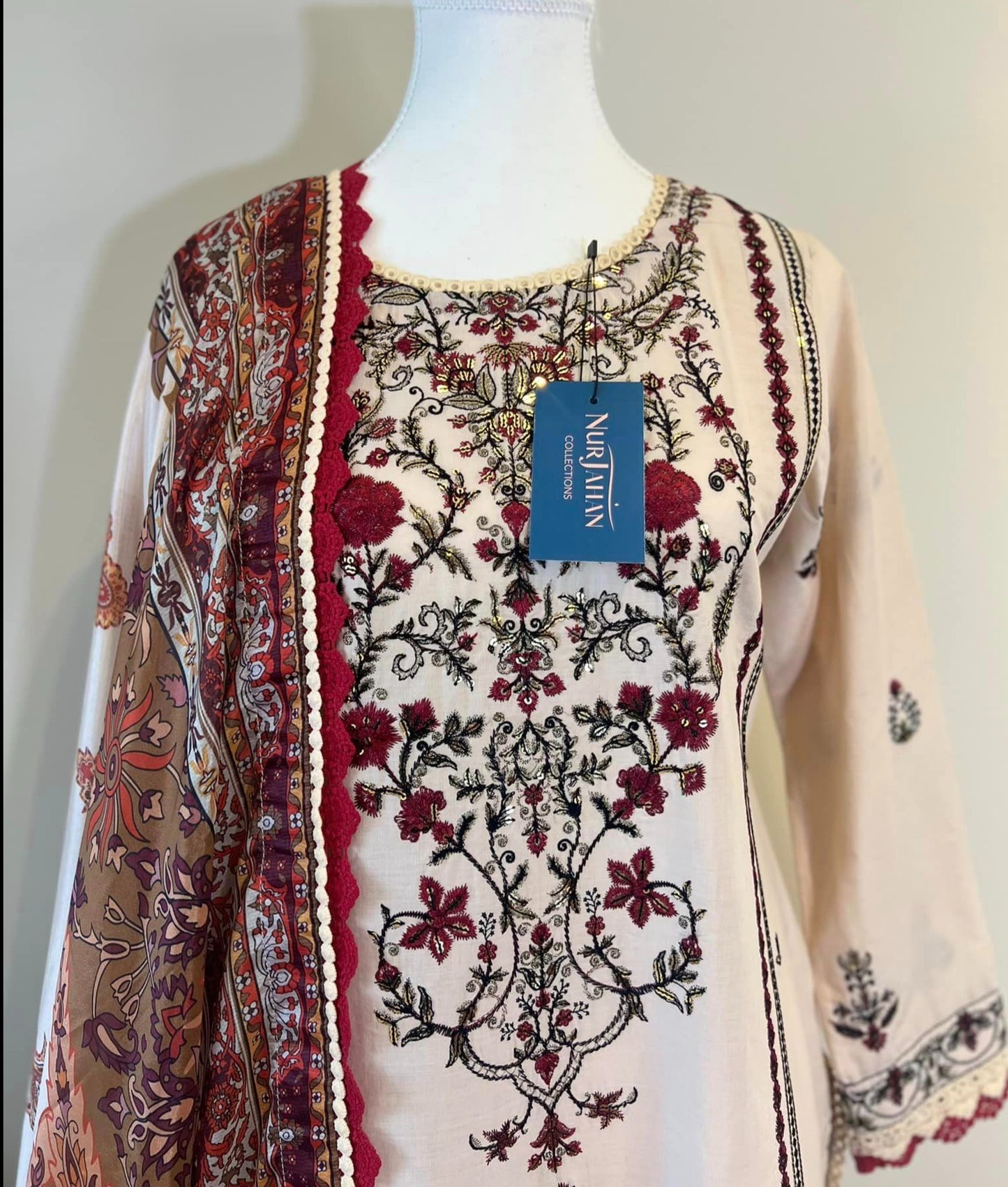 Asim Jofa | 3 Piece | Embroidered Cambric and Silk Suit