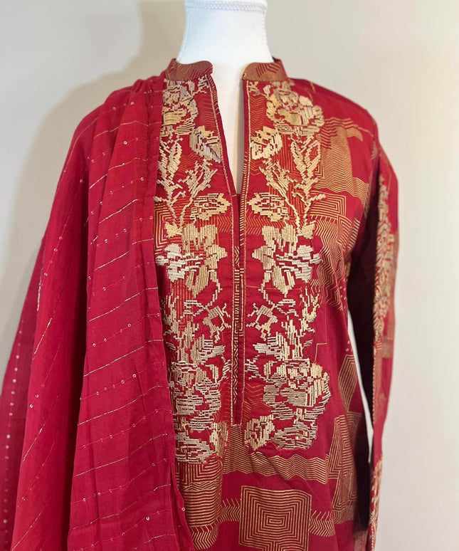 2 Piece | Nishat Linen Gold Printed Embroidered Suit