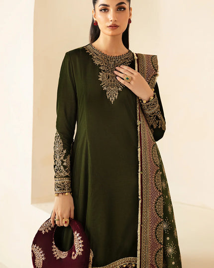 Jasmin | Green Embroidered Velvet Suit