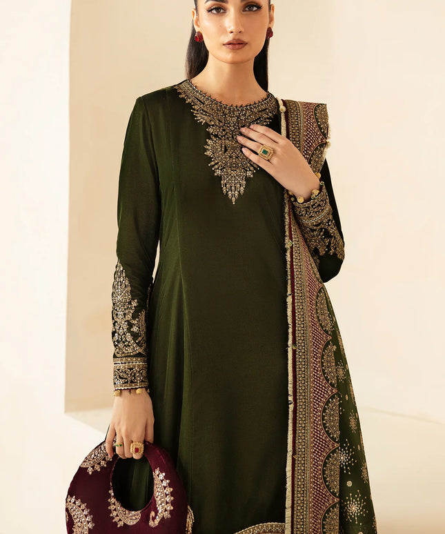 Jasmin | Green Embroidered Velvet Suit