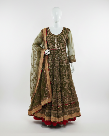 Traditional Indian outfit on a mannequin against a white background