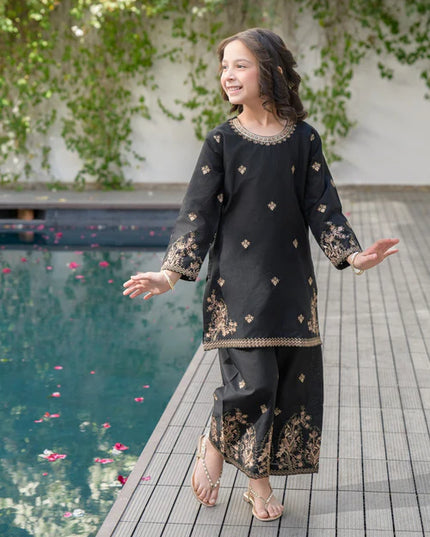 Arin | Girls Black Embroidered Kurta Set