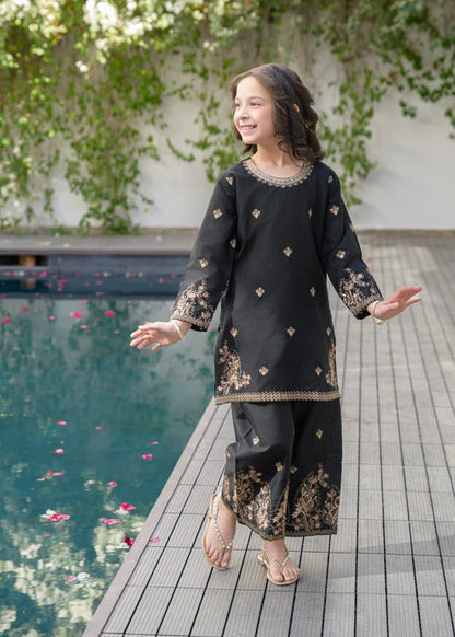 Arin | Girls Black Embroidered Kurta Set