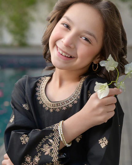 Arin | Girls Black Embroidered Kurta Set