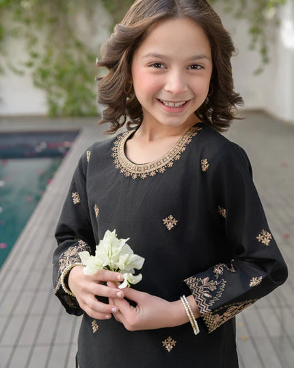 Arin | Girls Black Embroidered Kurta Set