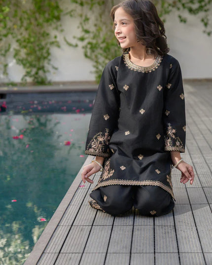 Arin | Girls Black Embroidered Kurta Set