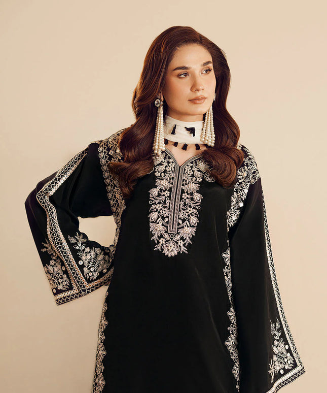 Dania | Black and White Embroidered Suit