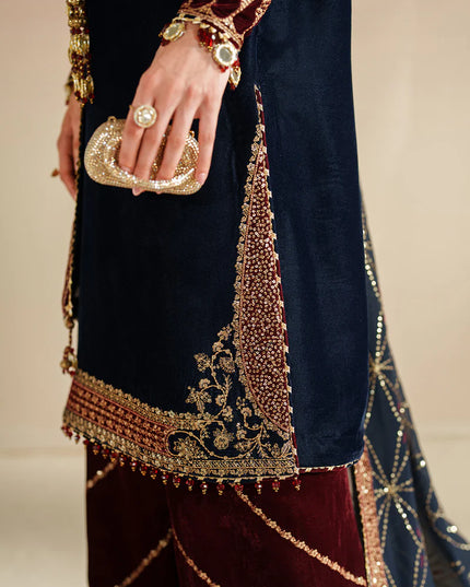 Jiyaan | Pure Velvet Embroidered Suit