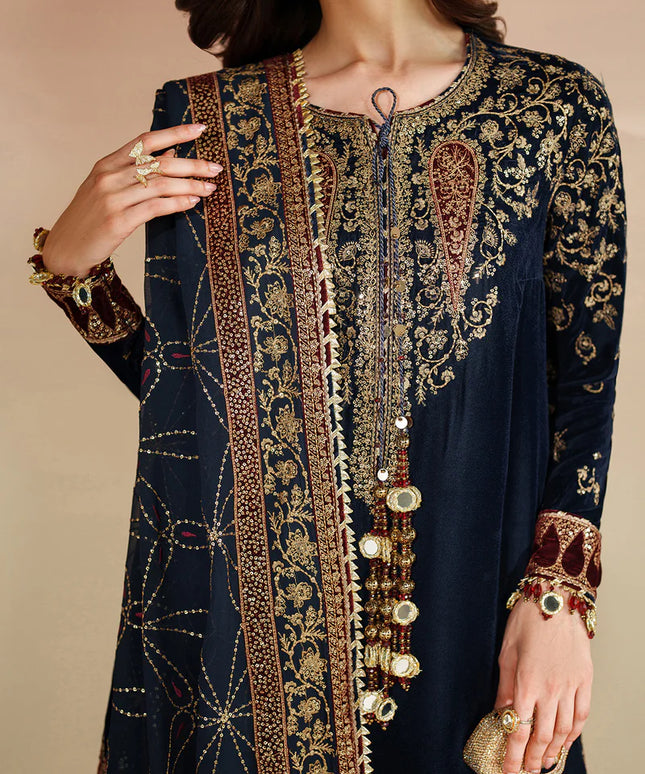 Jiyaan | Pure Velvet Embroidered Suit
