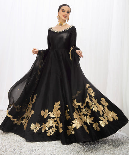PARIZA | Black Embellished Silk Kalidar Pishwas