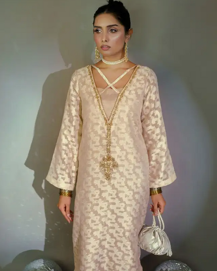 Minutiae | Off White Embroidered Jacquard Net Kaftan